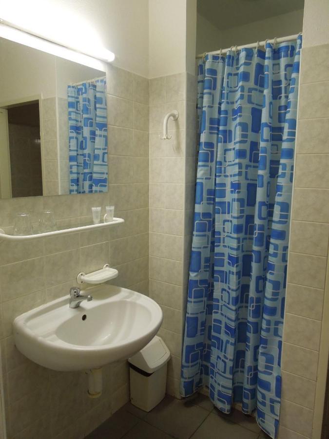 Hostel Masarykova Prague Ngoại thất bức ảnh