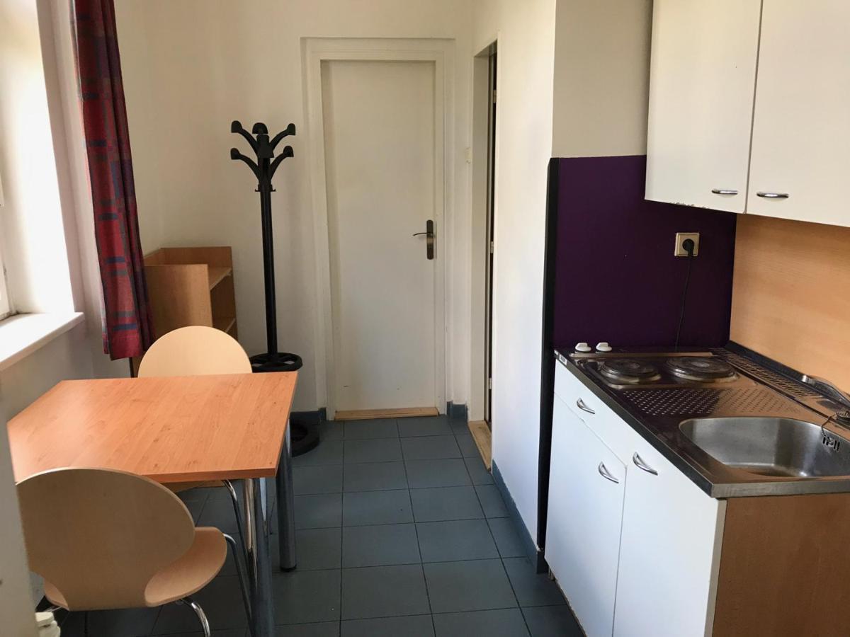 Hostel Masarykova Prague Ngoại thất bức ảnh
